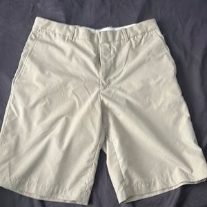 Walter Hagen golf shorts size 32